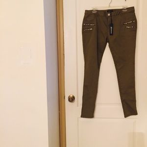 👖 GREEN CAPRI PANTS 👖